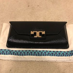 Gigi Caviar leather Tory Burch Clutch